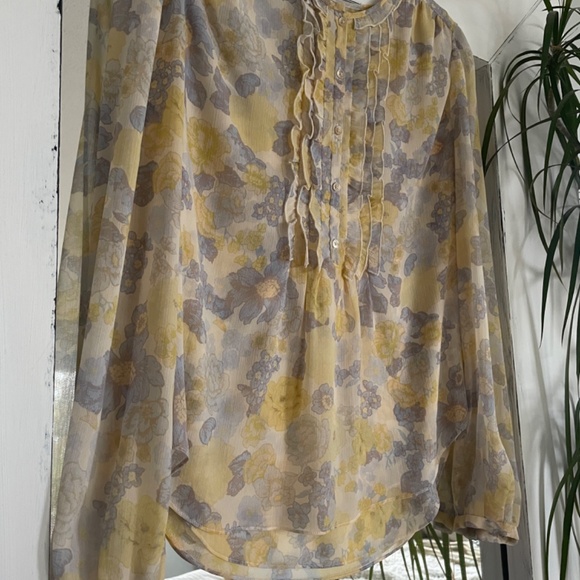 Aritzia - Little Moon LOTUS BLOUSE - Picture 3 of 5